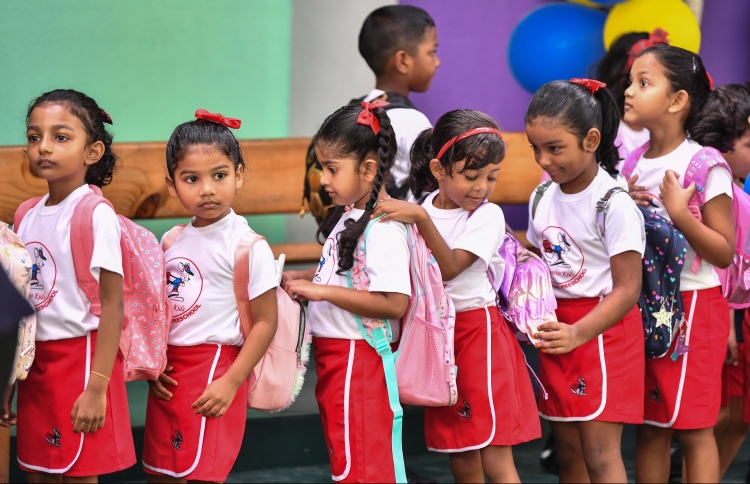 ޕްރީ ސްކޫލާއި ކޮލެޖުތައް ބަންދުކުރަން އަންގައިފި