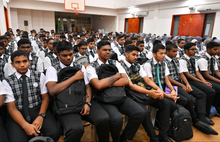 ސްކޫލުތަކާއި ކޮލެޖު/ޔުނިވާސިޓީތައް އަންނަ މަހު ހުޅުވަނީ