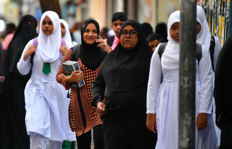 ސްކޫލް ހުޅުވާއިރު އެނގެން ޖެހޭ ފަސް ކަމެއް