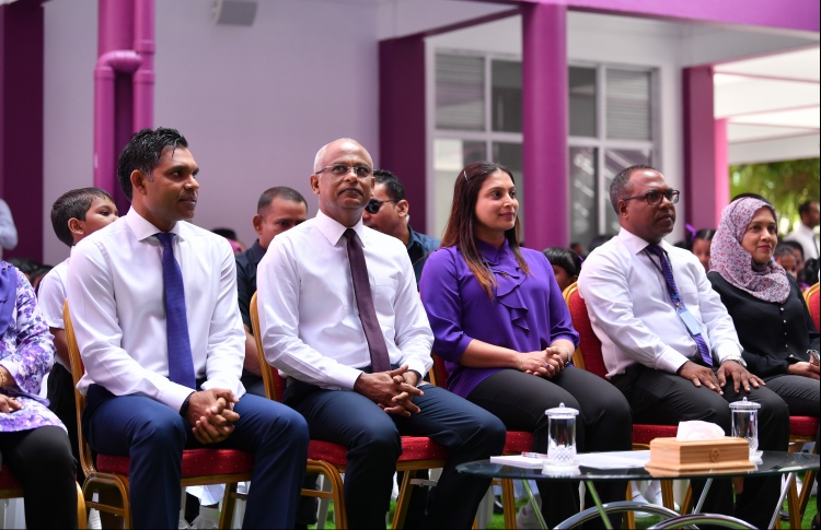 އަންނަ އަހަރު ދިރާސީ ދެއަހަރު ބާއްވަން އެދި ޕެޓިޝަނެއް