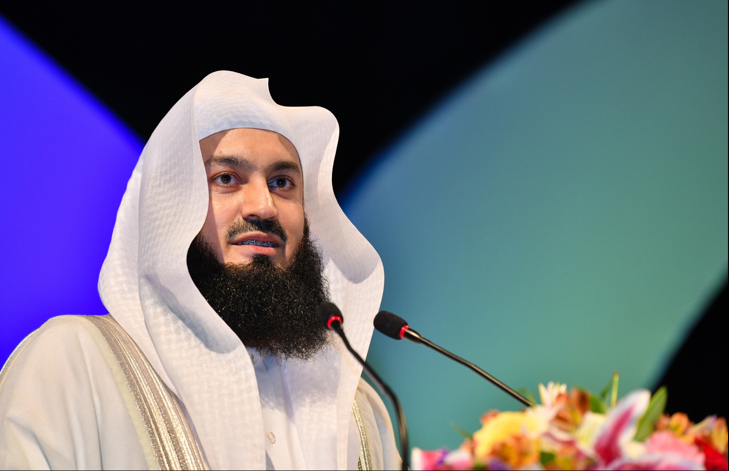 މެންކް، މިރޭ ދަރުސް ދެއްވަނީ.---ފޮޓޯ: ހުސައިން ވަހީދު/މިހާރު