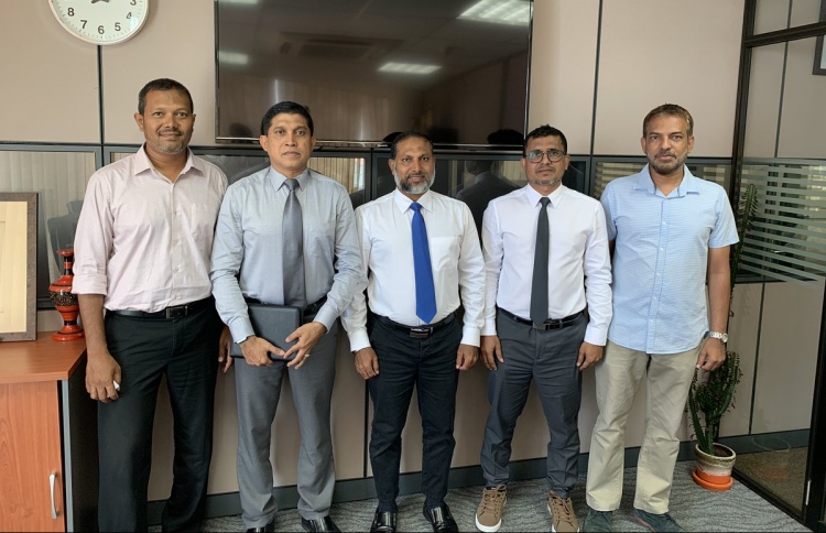 އައްޑޫގެ ކަންބޮޑުވުންތަކެއް ހޯމް މިނިސްޓަރަށް