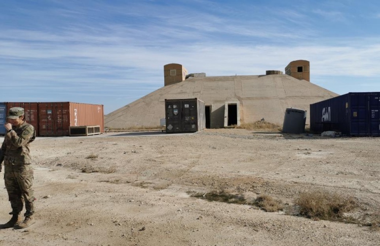 އެމެރިކާ ސިފައިން ހިމާޔަތްހޯދީ ސައްދާމުގެ ބަންކަރުތަކުން