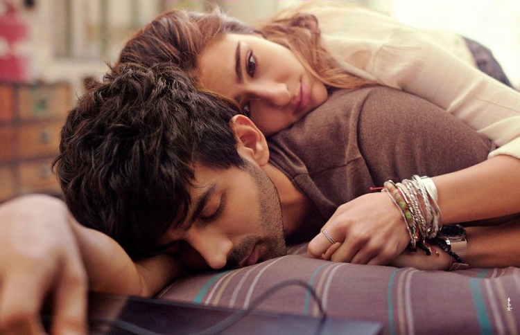 ބޮލީވުޑްގެ ޚަބަރުތައް ކުރުކޮށް