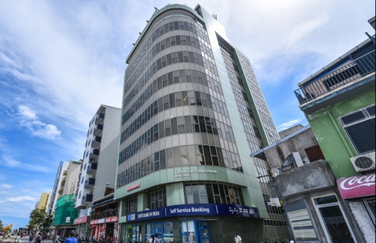 އެސްބީއައިގެ ސެކިއުރިޓީއަކަށް ހުރި މީހަކަށް ހަމަލަދީފި