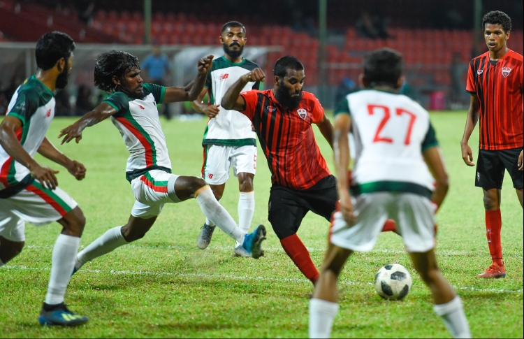 ޓީސީން ފަހަތުން އަރައި ދަ ގްރާންޑޭ ބަލިކޮށްފި