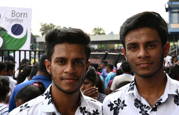 އެއްމާބަނޑު މީހުންގެ ރެކޯޑް ލަންކާގައި ހެދޭ ގޮތެއްނުވި