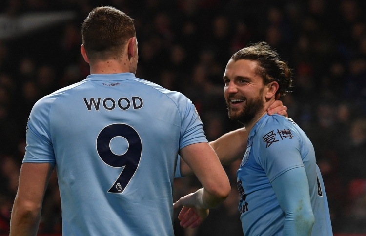 ބާންލީން ޔުނައިޓެޑް ބަލިކޮށްފި، ޓޮޓެންހަމަށް މޮޅެއް