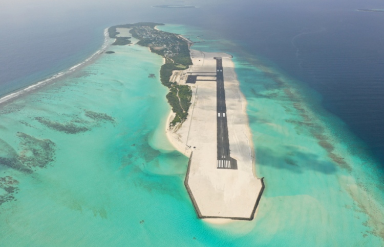 ފަޔާ ވެހިކަލް ހަލާކުވުމުން ފުނަދޫ އެއާޕޯޓު ބަންދު