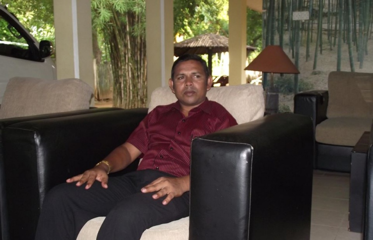 ސަސްޕެންޑްކުރި ޝުކޫރަށް ޑެޕިއުޓީ މިނިސްޓަރުކަން