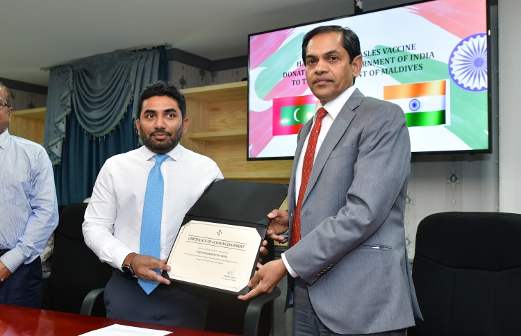 އިންޑިއާ އިން 30،000 ވެކްސިން ޑޯޒް ހަދިޔާކޮށްފި