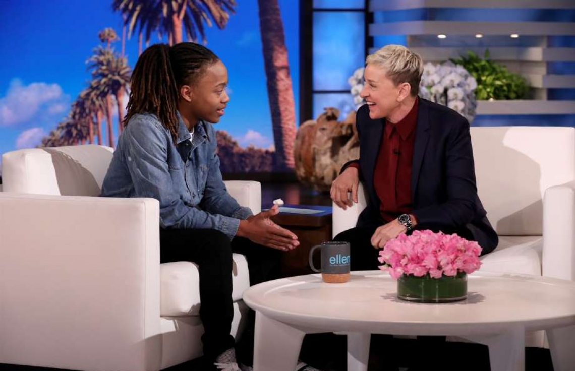 ސްކޫލުން ސަސްޕެންޑުކުރުމުން ސްކޮލަޝިޕަކާއެކު އޮސްކާ އަށް