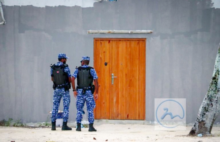 ނުރައްކާތެރި ބަޔަކު ދޫވުން: ކޮން ބައެއްގެ އިހުމާލެއް؟