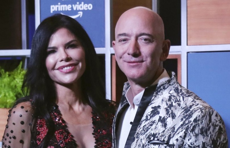 އެންމެ ބޮޑު މަހުޖަނަށް ލޯބިވެރިޔާގެ ބޭބެގެ ދައުވާކޮށްފި