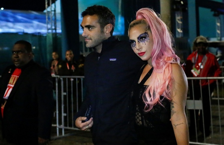 ގާގާގެ އާ ބައިވެރިޔަކީ މައިކަލް