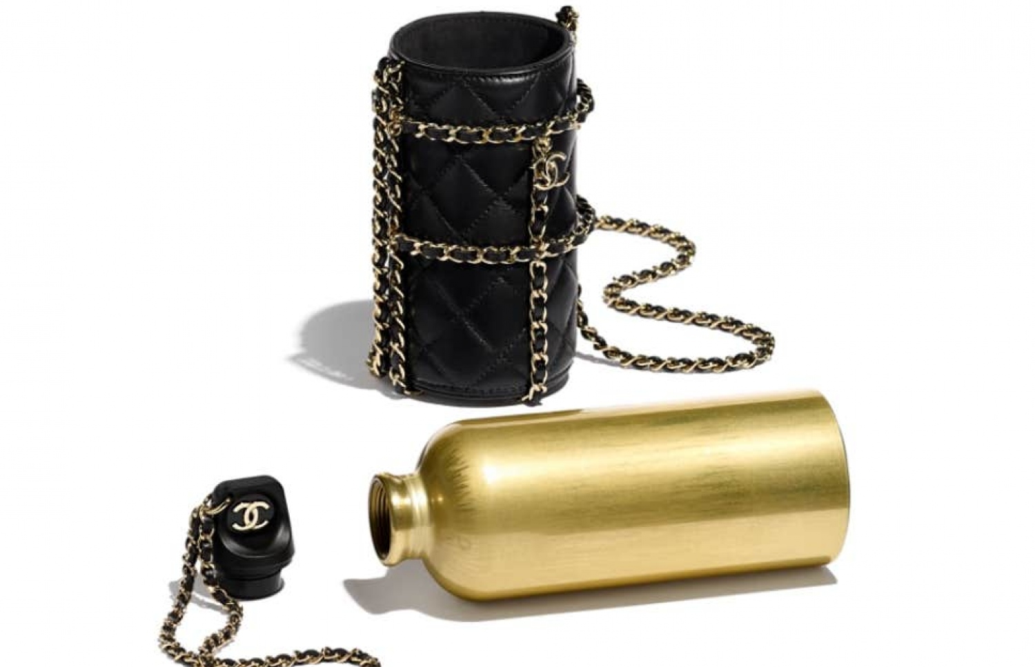 ޝެނެލުން ތައްޔާރުކުރި ފެން އަޅާ ލަގްޒަރީ ފުޅި.