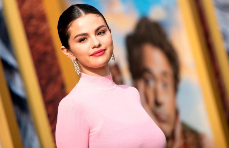 "ރެއާ ބިއުޓީ" ގެ ނަމުގައި ސެލީނާގެ މޭކަޕް ލައިނެއް