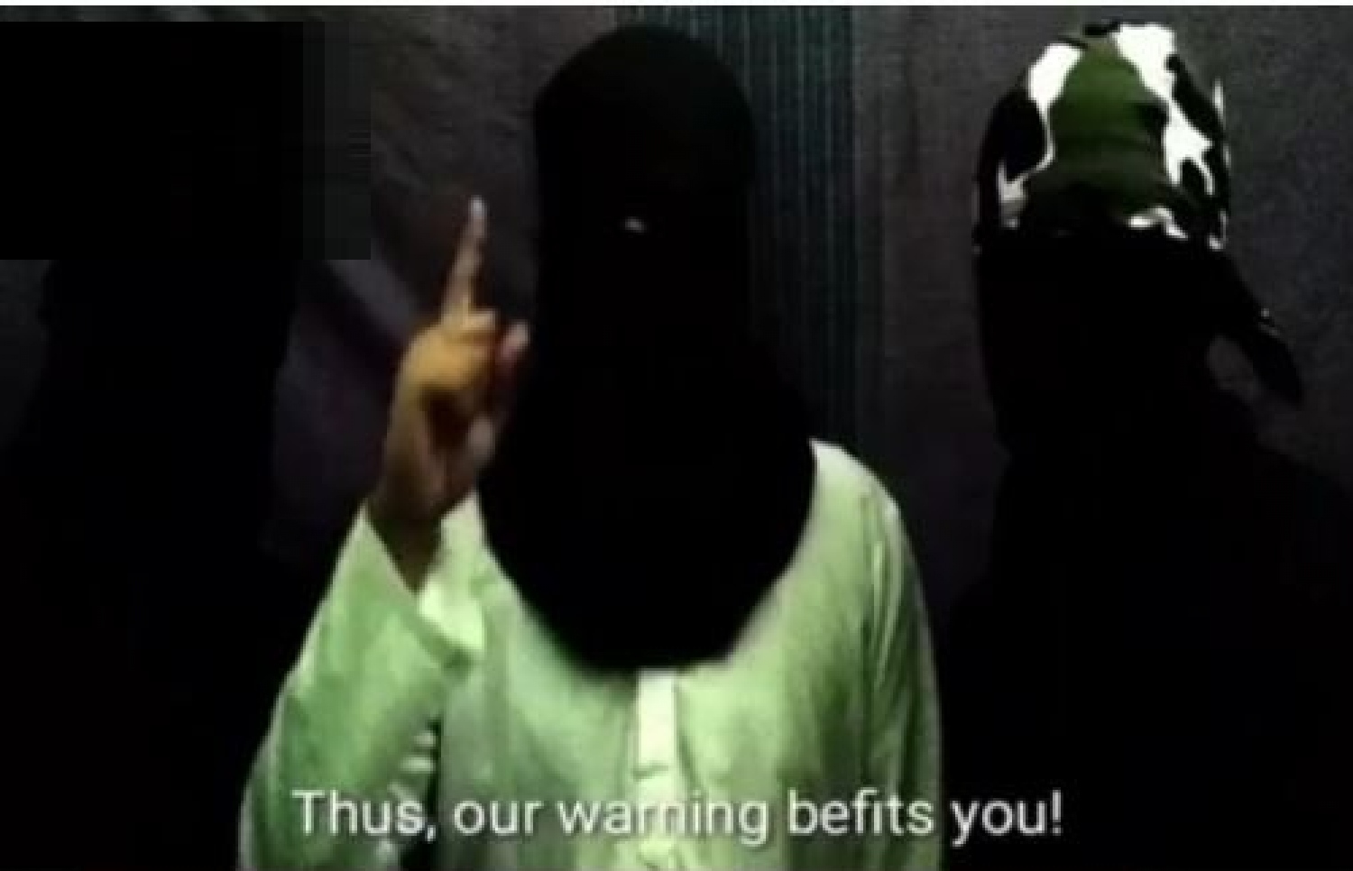 ހުޅުމާލޭގައި ރޭ ދިން ހަމަލައިގެ ޒިންމާ ނަގައި ހަރުކަށި ފިކުރުގެ މީހުން އާއްމު ކޮށްފައިވާ ވީޑިއޯގައި ވާހަކަ ދައްކާ މީހާ.