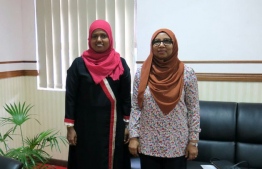 The former Gender Minister Shidhatha Shareef (L) and the newly appointed Gender Minister Aishath Mohamed Didi. FILE PHOTO