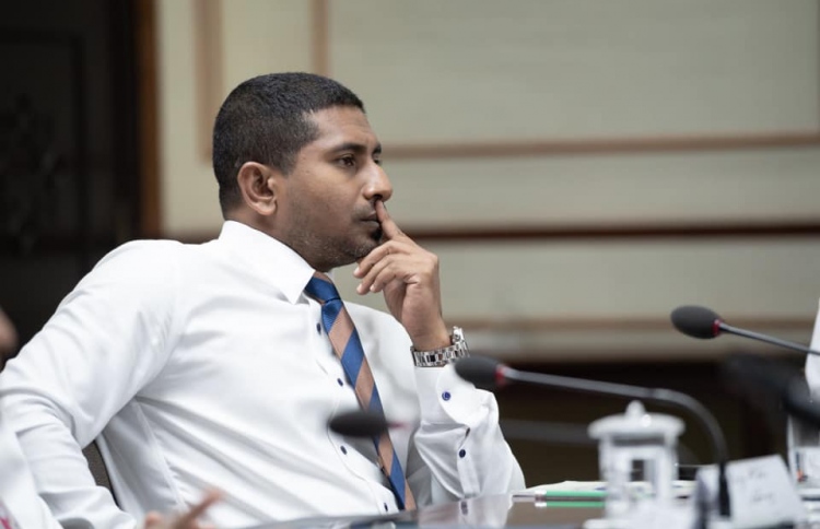 ސަރުކާރު ހަލާކުވާ ގޮތަށް އެބަ މަސައްކަތްކުރޭ: މަހުލޫފް