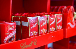 ލިންޓް ޗޮކްލެޓްތަކެއް ވިއްކަން ބަހައްޓާފައި: މި އަހަރު މީގެ ޗޮކްލެޓްގެ އަގު އަނެއްކާވެސް ބޮޑުކުރަން ވަނީ ނިންމާފައި.