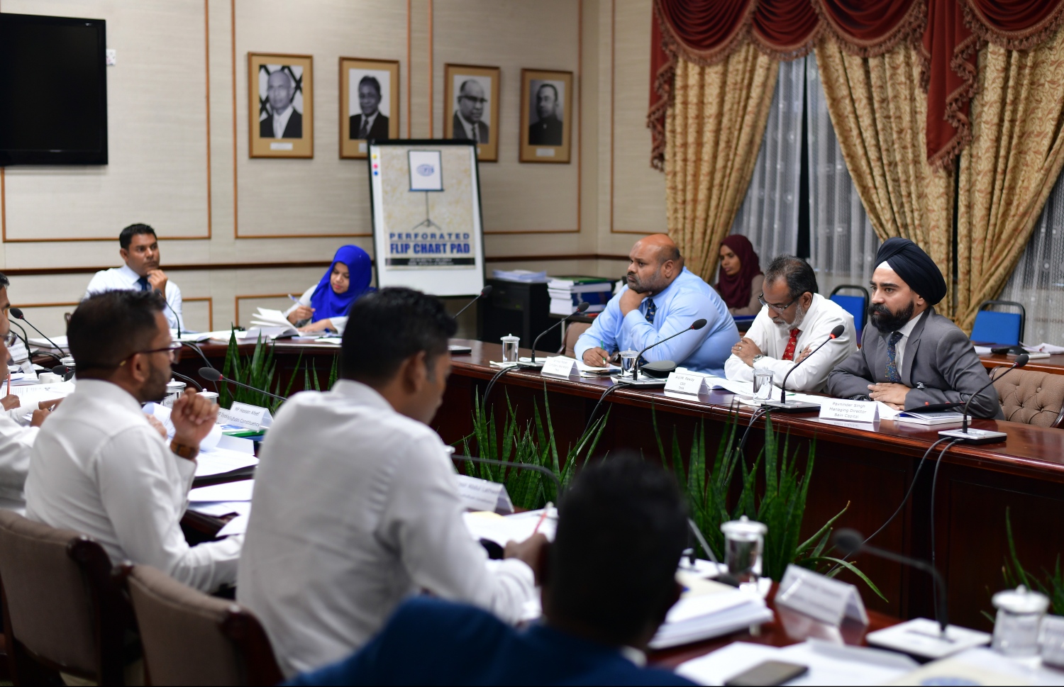 މަޖިލީހުގެ މާލިއްޔަތު ކޮމިޓީގެ އިއްޔެ ބައްދަލުވުމުގައި ޓީއެމްއޭގެ ވެރިން ބައިވެރިވަޑައިގަންނަވަނީ