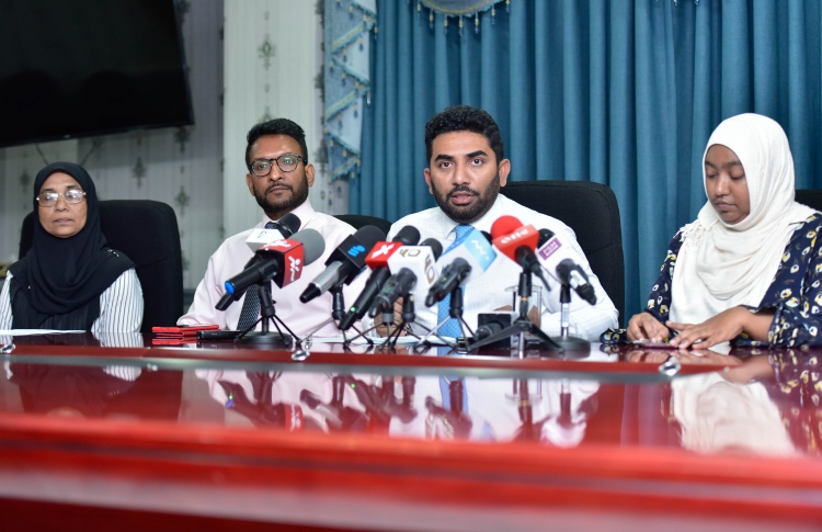 40 އަހަރުން ދަށުގެ އެންމެންނަށް ހިމަބިހީގެ ވެކްސިން