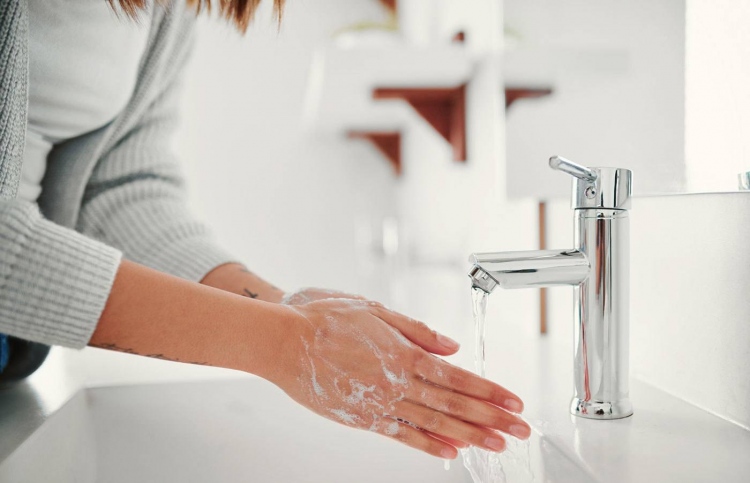 ރަނގަޅަށް އަތް ދޮންނާނީ ކިހިނެއް؟