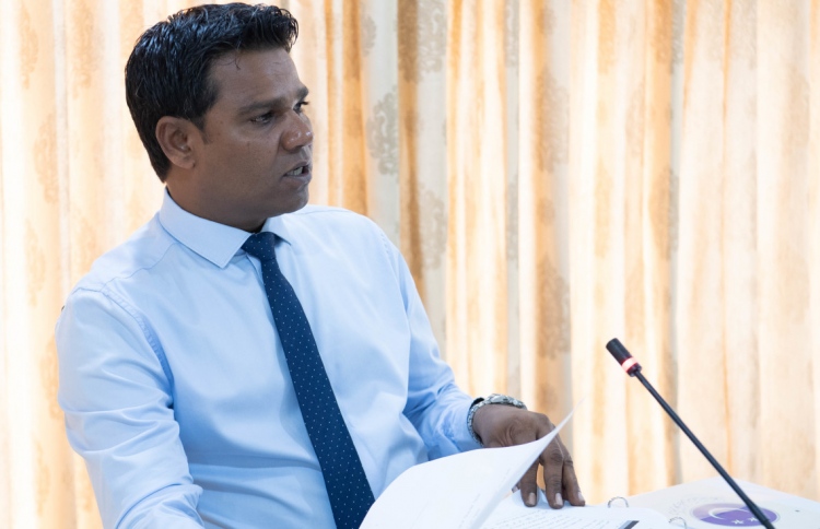 ވަޒީފާގެ ގާނޫނަށް ގެންނަ ބަދަލުތަކާ އެކު ފާޑުކިޔުން