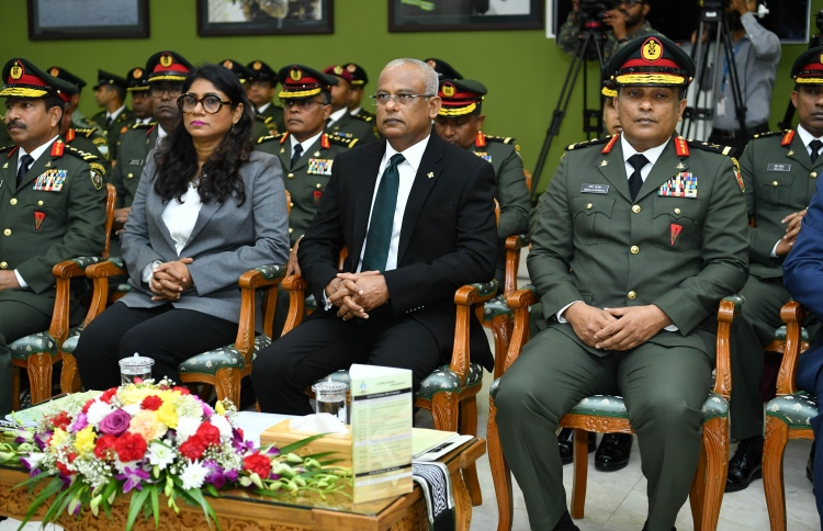 ސިފައިން އިސްކަންދެނީ ރައްޔިތުންނަށް: ރައީސް