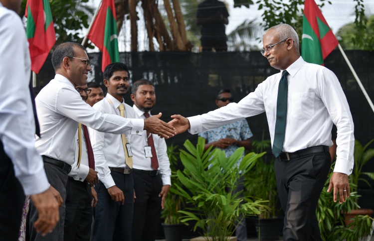 ސަރުކާރުން ނަޝީދަށް ރައްދު ދީފި