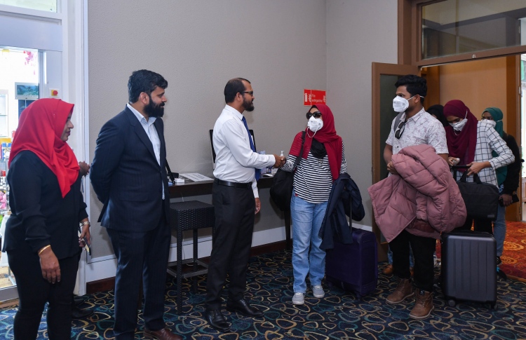 އިންޑިއާ އެހީގައި، ފަހު 2 ދިވެހިން ވޫހާނުން ނެރެދީފި