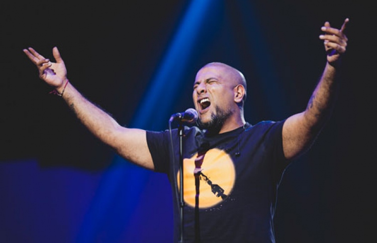 ސިނގިރެޓް ހުއްޓާލުމުން އަޑު ރީތިވެއްޖެ: ވިޝާލް