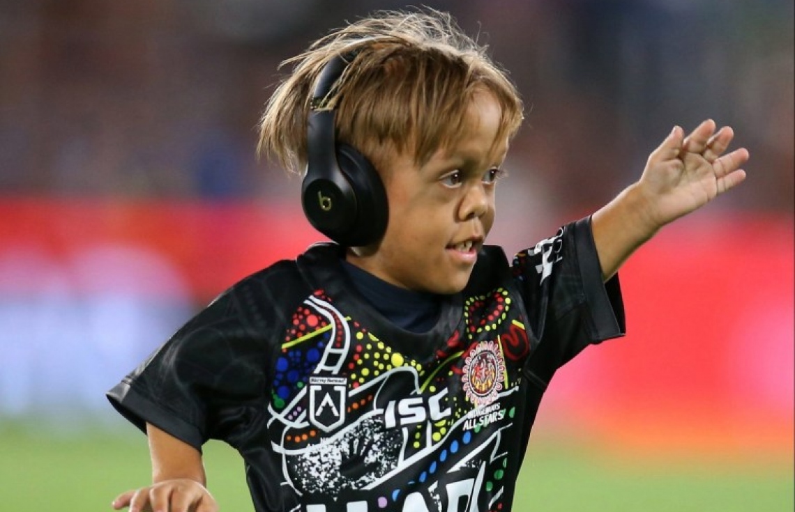 ބުލީގެ ޝިކާރައަކަށްވި ކުއްޖާ އަށް އެތައް ބައެއްގެ ލޯބި