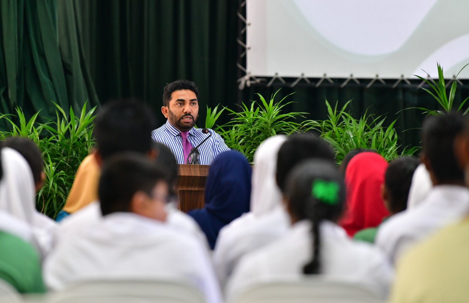 ހިމަބިހީގެ ވެކްސިން ޖެހުމުގެ ކެމްޕެއިން ފެށުމަށް މިއަދު ބޭއްވި ރަސްމިއްޔާތުގައި ހެލްތު މިނިސްޓަރު އަމީން ވާހަކަދައްކަވަނީ.- ފޮޓޯ: ނިޝާން އަލީ/ މިހާރު