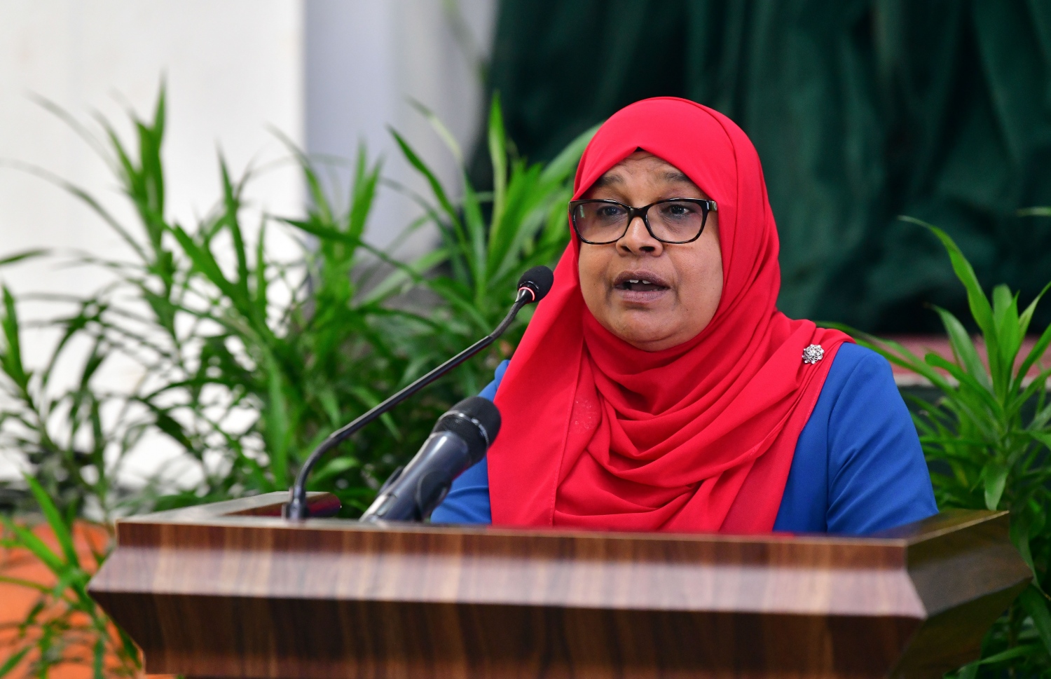 ހިމަބިހީގެ ވެކްސިން ޖެހުމުގެ ކެމްޕެއިން ފެށުމަށް މިއަދު ބޭއްވި ރަސްމިއްޔާތުގައި އެޑިއުކޭޝަންގެ ސްޓޭޓް މިނިސްޓަރު ފާތިމަތު ނަސީރު ވާހަކަދައްކަވަނީ.-- ފޮޓޯ: ނިޝާން އަލީ/ މިހާރު