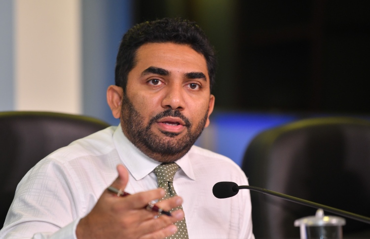 ވައިރަސްއާ ގުޅިގެން، ކްރޫޒްލައިނާތައް ރާއްޖެ އައުން މަނާކޮށްފި