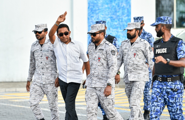 ޔާމީނަށް ވަކީލުންނާ ބައްދަލު ނުކުރެވުމުގެ ކަންބޮޑުވުން