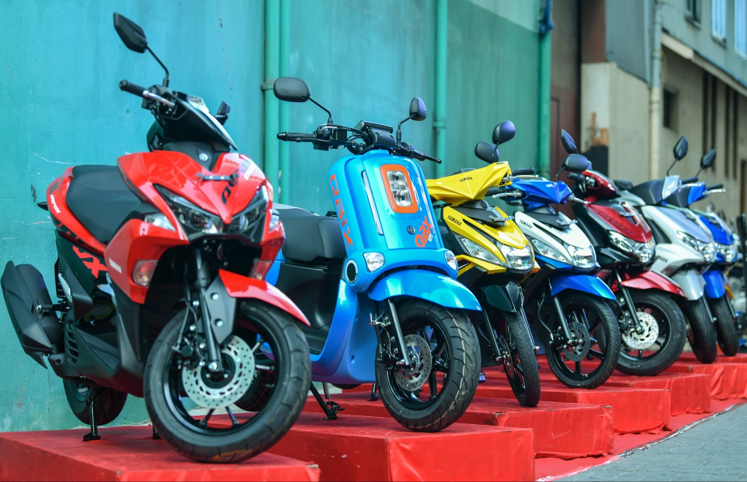 އެލިއާއިން ވިއްކާ ޔަމަހާގެ ސައިކަލުތަކެއް ޑިސްޕްލޭ ކޮށްފައި: ހުިހާ ސައިަކލެއް ވެސް ލިބޭނީ ޕީ ބޯޑުގައި ކަމަށް އެލިއާއިން ބުނޭ-- ފޮޓޯ: ނިޝާން އަލީ/ މިހާރު