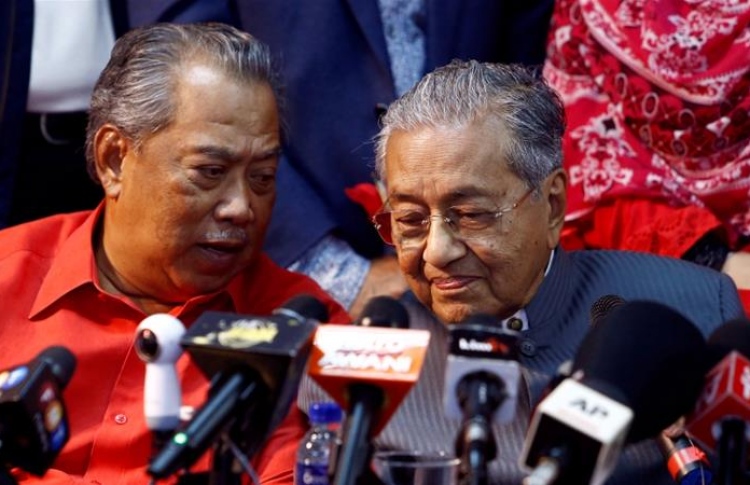 މަހާތިރުގެ ބަދަލުގައި ވެރިކަން މުހްޔިއްދީން ޔާސީން އަށް