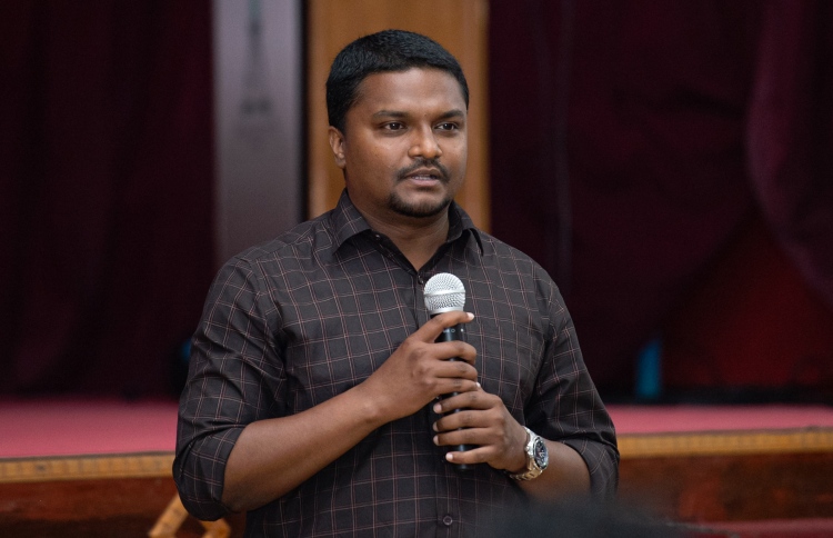 ހައްގުތައް ފޯރުކޮށްދިނުމުގައި ބޭއިންސާފު ނުވާނަން:އަނަސް