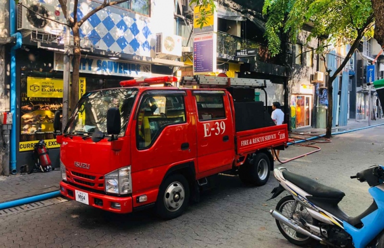 ކެފޭއެއްގައި ރޯވެ މީހަކު ފިހިއްޖެ