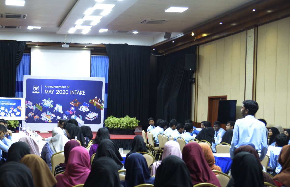 ވިލާ ކޮލެޖުގެ މޭ އިންޓޭކާއި ސްކޮލަޝިޕަށް ހުޅުވާލައިފި