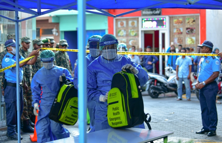 "ރާއްޖޭން 8000 މީހުން ކޮވިޑަށް ޕޮޒިޓިވް ވެދާނެ"