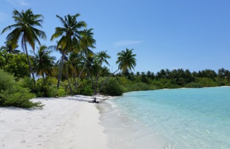 ޖާބިރަށް ބޮޑުމޮހޮރާ ދޭތީ އަތޮޅު ރައްޔިތުން ދެކޮޅުހަދަނީ