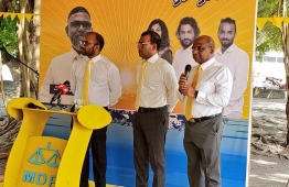 Minister of Foreign Affairs Abdulla Shahid (R), Speaker of Parliament Mohamed Nasheed (C) and Minister of Finance Ibrahim Ameer. PHOTO: MALDIVES DEMOCRATIC PAR