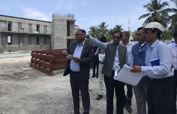 އައްޑޫގެ މަޝްރޫއުތައް ބަލަން އިންޑިއާގެ އިސް ވަފުދެއް