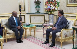 Foreign Minister Abdulla Shahid (L) meets the Sultan of Brunei, Haji Hassanal Bolkiah Mu’izzaddin Waddaulah on March 7, 2020. PHOTO/FOREIGN MINISTRY