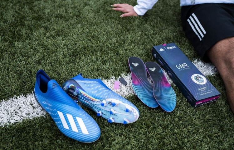 ފީފާ މޮބައިލް އެޕްގެ ބޫޓަކީ އެޑިޑާސް ޖީއެމްއާރް