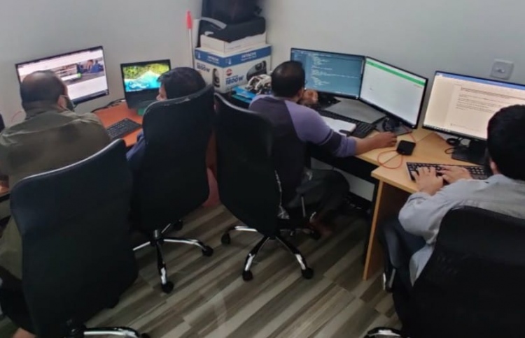 އޮންލައިންކޮށް ކިޔަވައިދޭން ތައްޔާރުވާން ފަށައިފި